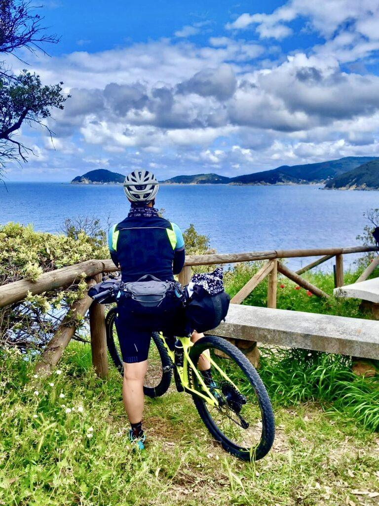Linda Peli - In bici all'Isola d'Elba