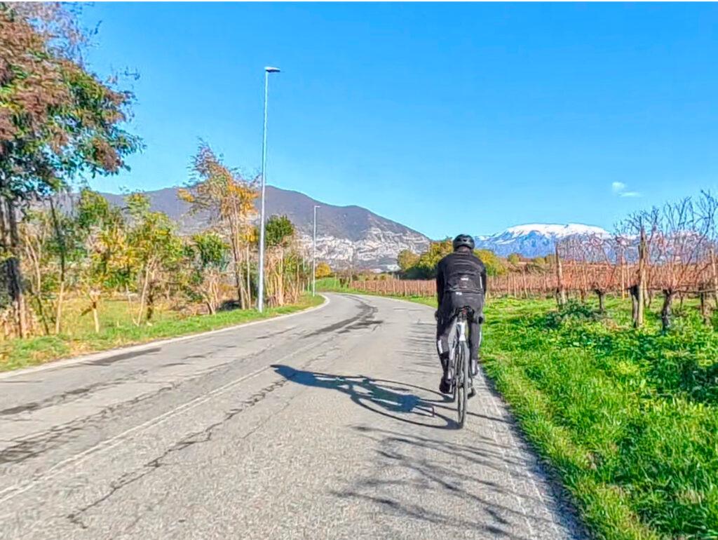 Cremignane in bici da corsa.