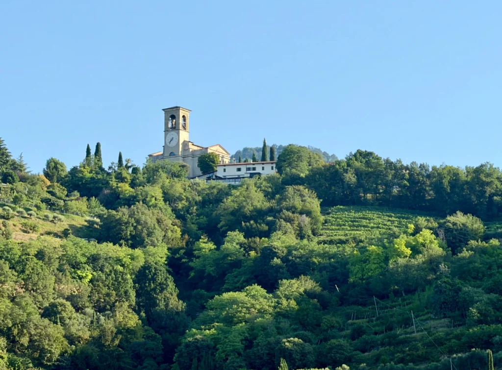 Santuario Madonna della Stella Cellatica Santuario della Madonna della Stella a Cellatica, vista esterna della chiesa e del campanile con l'orologio.